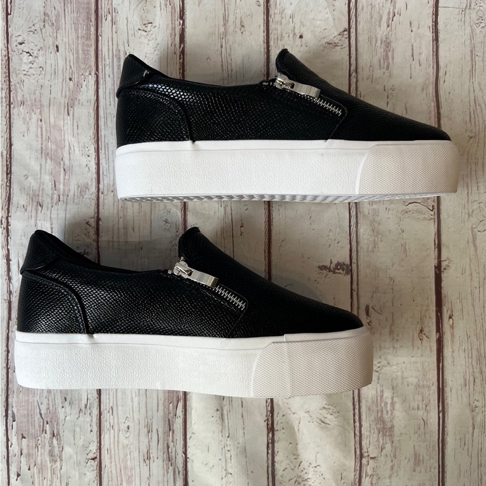Black Platform Sneaker Faux Leather w/ Zip Flatform Size 8 New - Picture 4 of 6